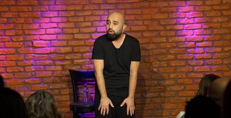 STAND UP’IN PARLAYAN İSMİ TAHSİN HASOĞLU ANADOLU TURNESİNE BAŞLIYOR